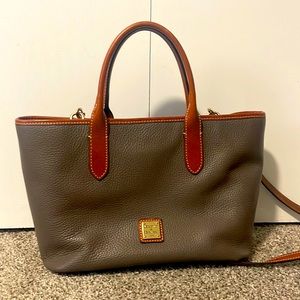 Dooney & Bourke pebble leather handbag/crossbody